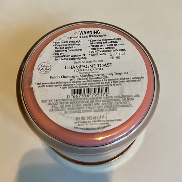 New Bath & Body Works Champagne Toast Scented Candle - Picture 8 of 8
